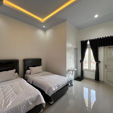 Backyard Guest House Banjar  Extérieur photo