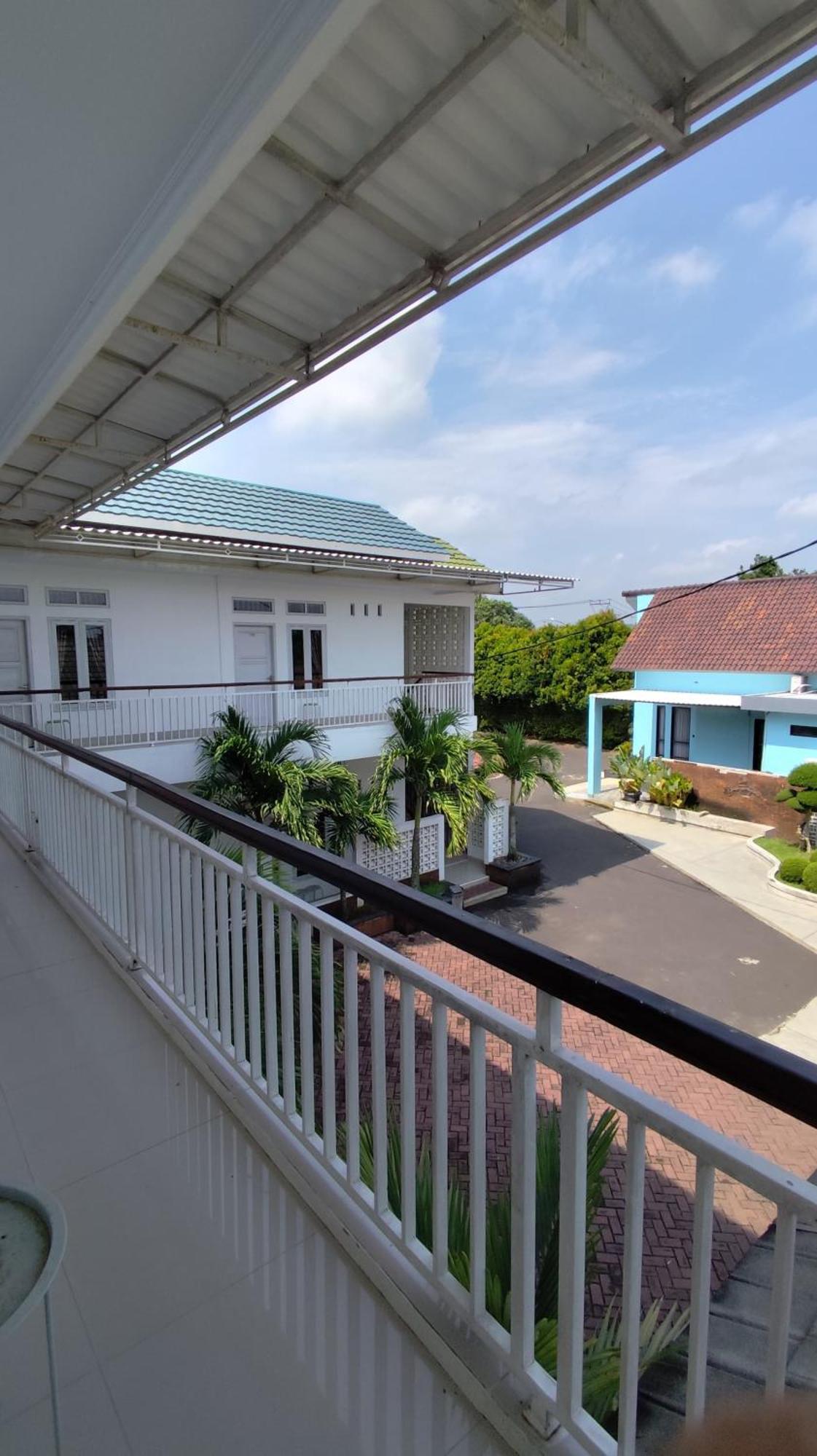 Backyard Guest House Banjar  Extérieur photo